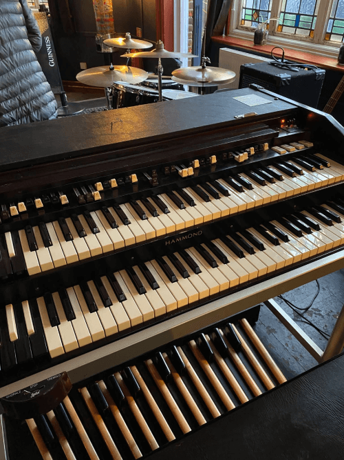 Hammond B3 Organ